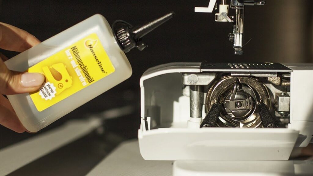 How to Clean and Oil a Sewing Machine