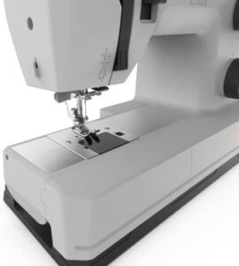 Necchi Q132A mechanical sewing machine with full metal frame and extension table