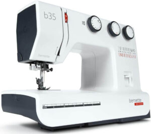 Bernette B35 mechanical sewing machine Swiss design with 7 presser feet 