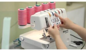 what is a serger sewing machine